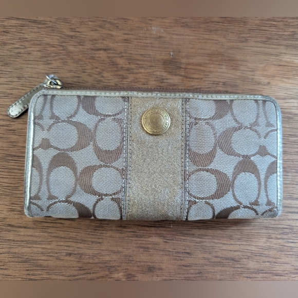 Coach Vintage Gold and Brown Signature Wallet - Picture 1 of 8